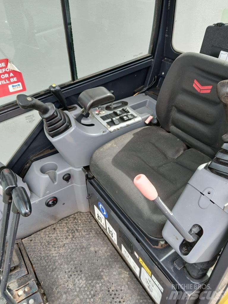 Yanmar SV 15 小型挖掘机