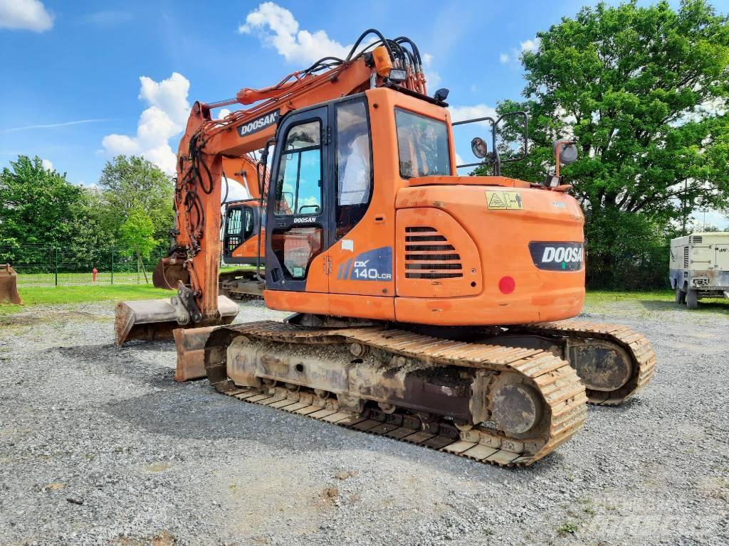 Doosan DX 140 LCR-3 履带挖掘机