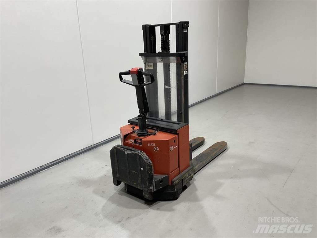 BT PSS 1200 行走式堆垛机