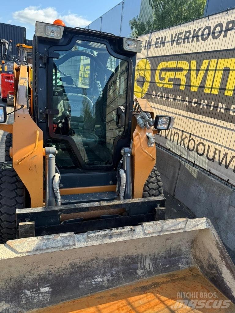 CASE SR 175 滑移装载机