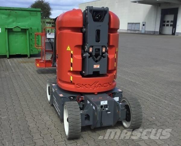 SkyJack SJ 30 ARJE 曲臂高空工作平台