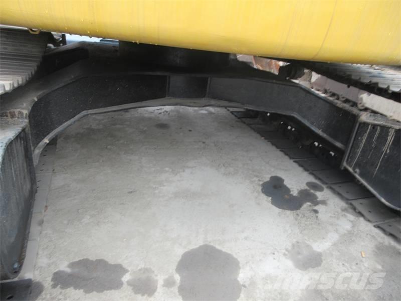 CAT 308 E2 中型挖掘机