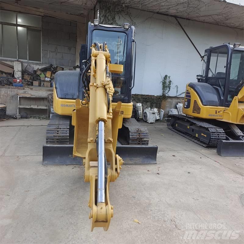 Komatsu PC 40 小型挖掘机