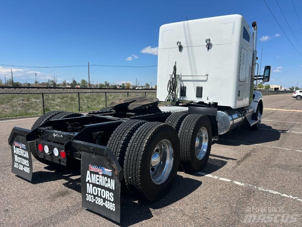 Kenworth T 880 牵引车