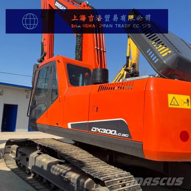 Doosan DX 300 履带挖掘机