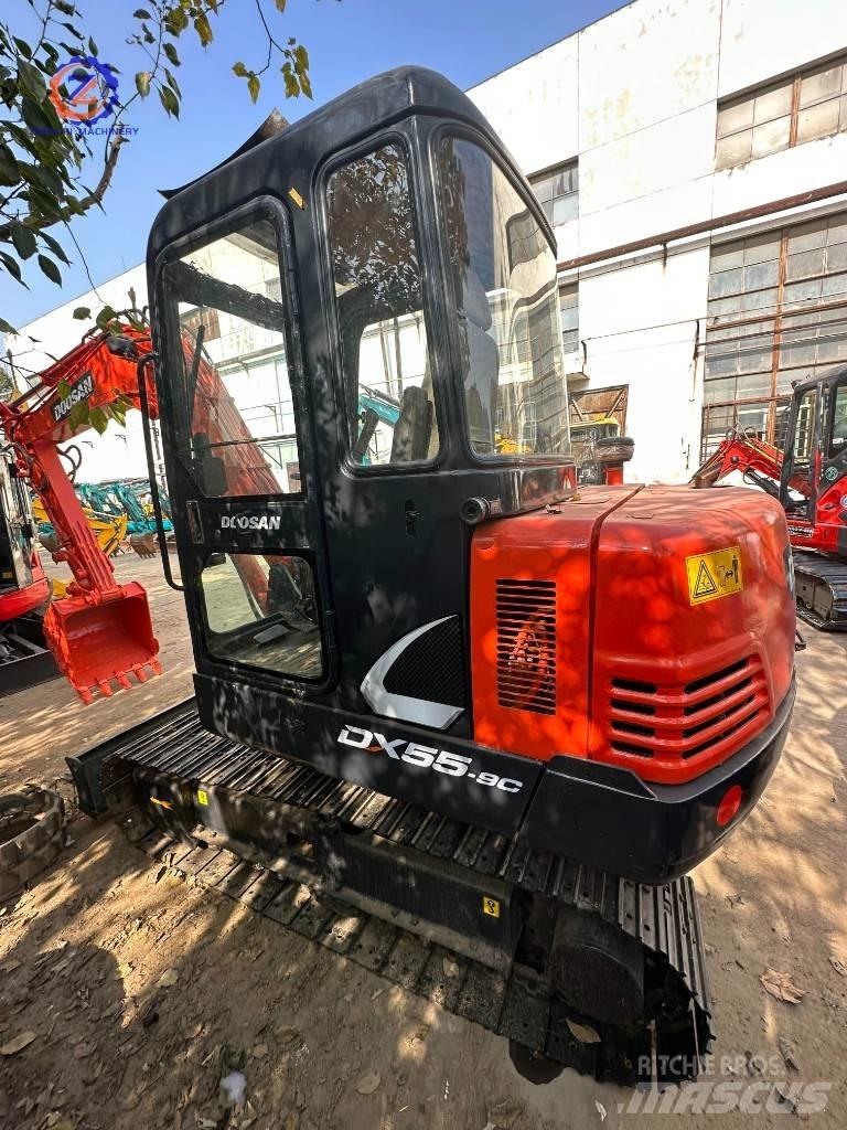 Doosan 55 小型挖掘机