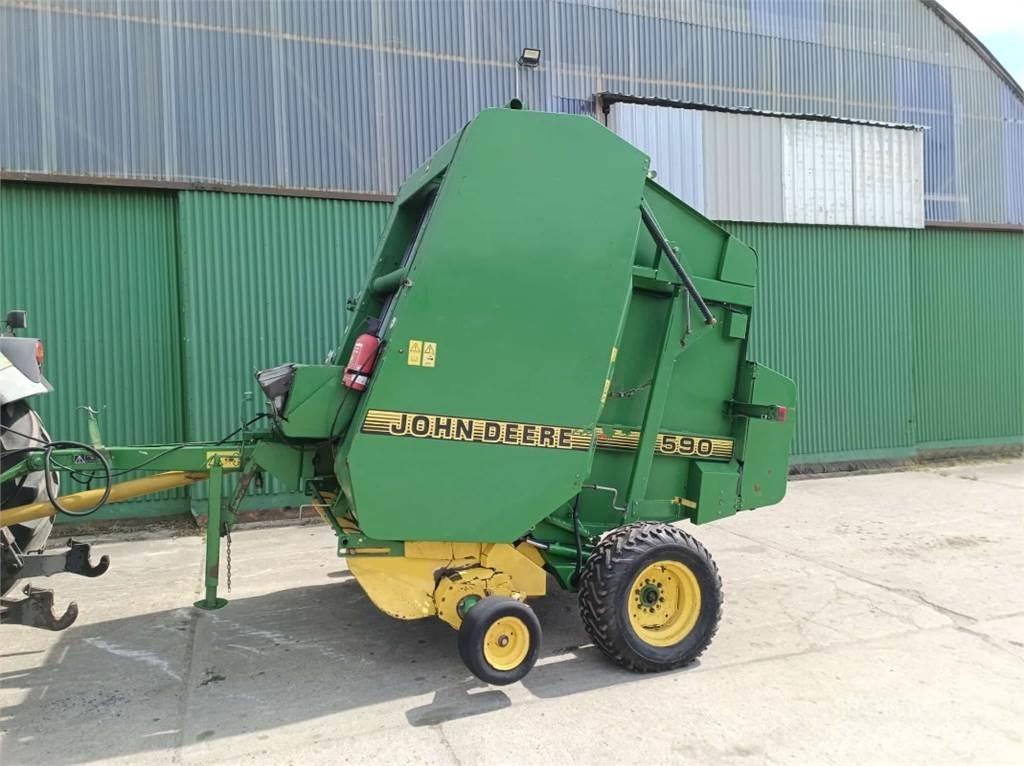 John Deere 590 圆捆打捆机