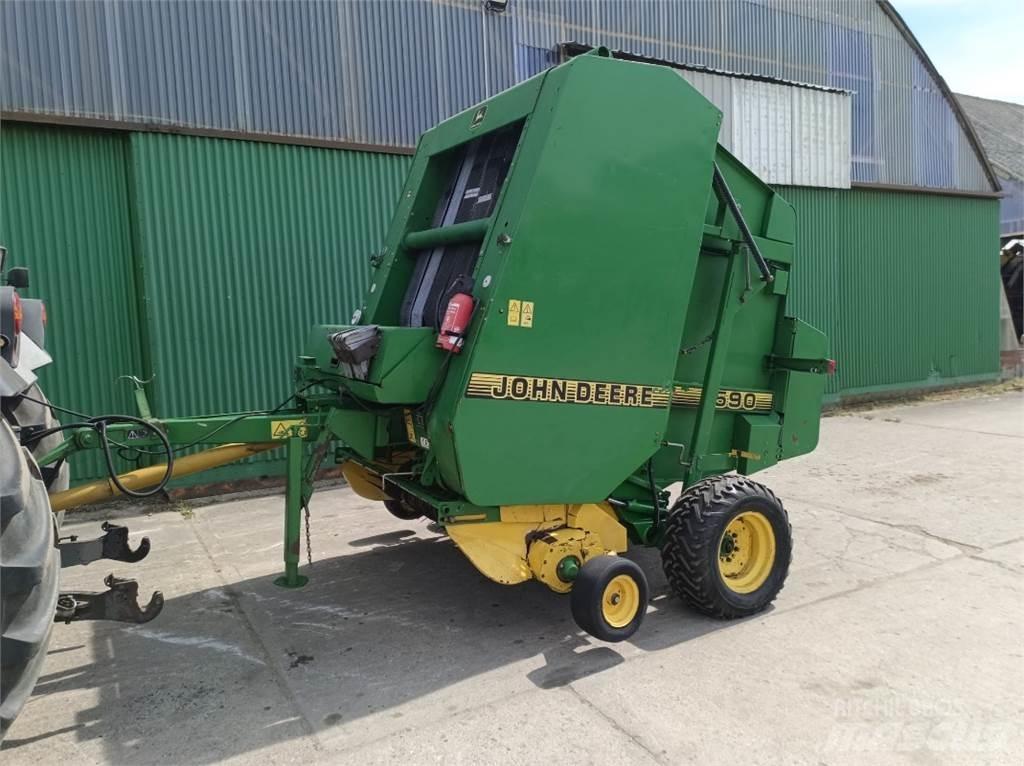John Deere 590 圆捆打捆机