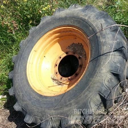 Case 580 SLE Jante 轮胎、车轮和轮圈