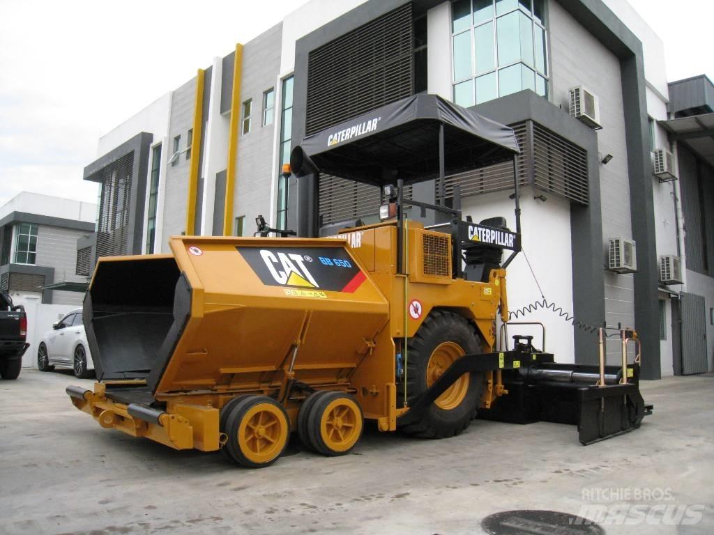 Bitelli Cat BB 650 沥青摊铺机