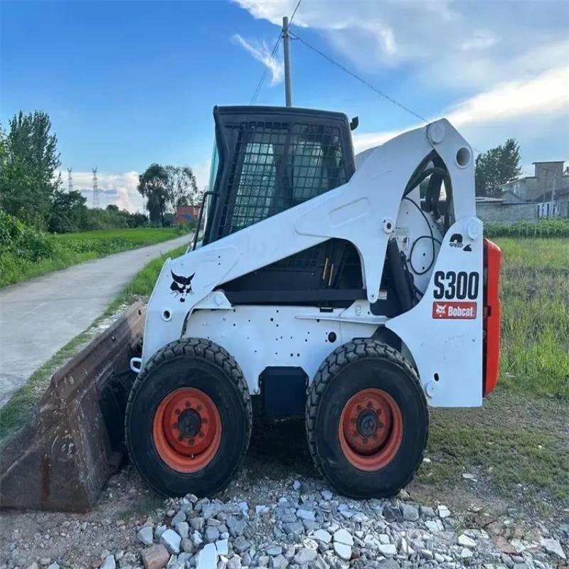 Bobcat S 300 滑移装载机