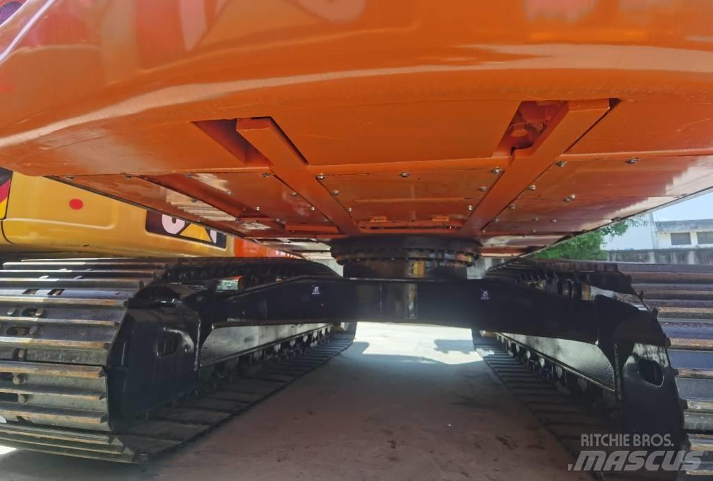 Doosan DX 225 LC 履带挖掘机