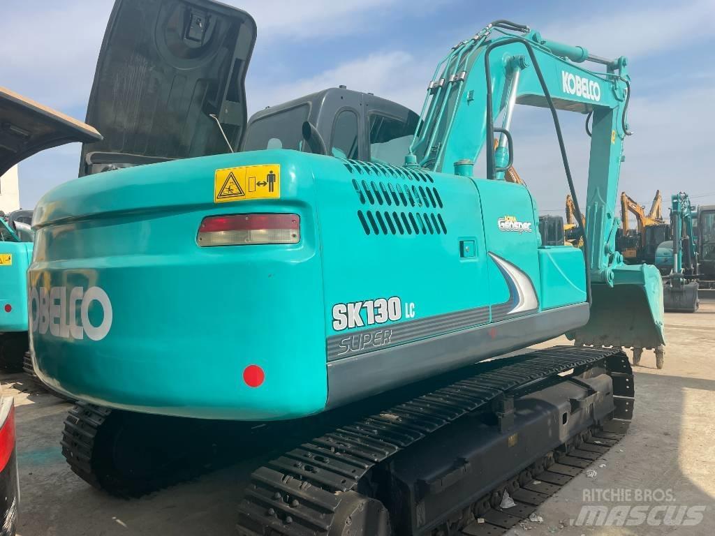 Kobelco 130 中型挖掘机