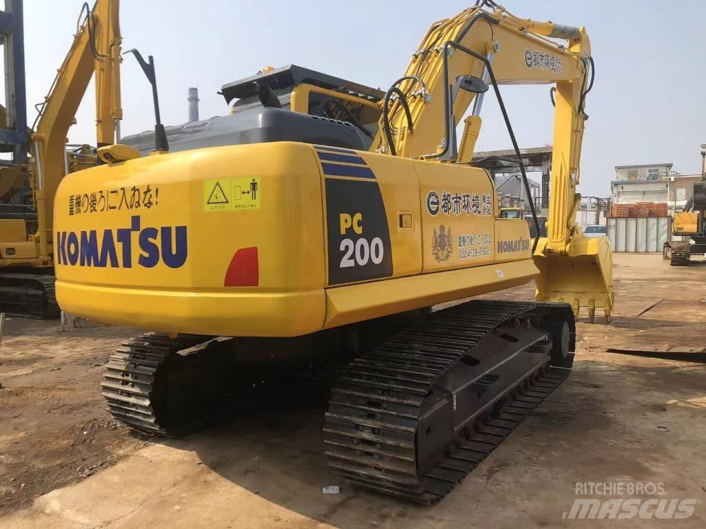 Komatsu PC 220-8 履带挖掘机