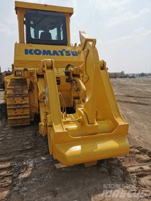 Komatsu d375a 履带式推土机