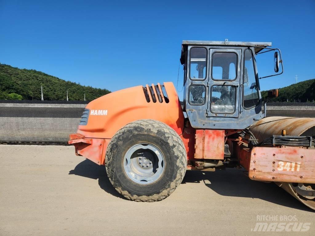 Hamm 3411 双轮压路机