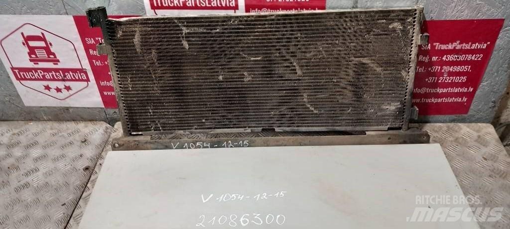 Volvo FH 12.     21086300 散热器