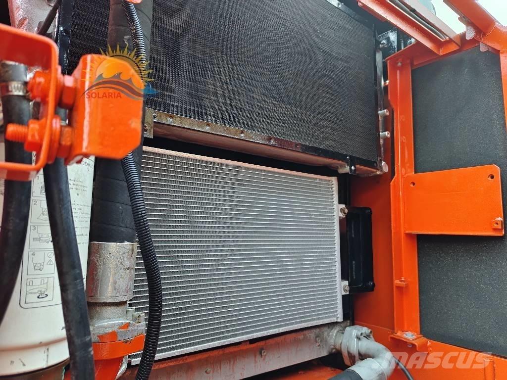 Doosan DX 300 LC 履带挖掘机