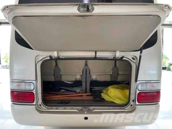 Toyota Coaster Bus 迷你巴士