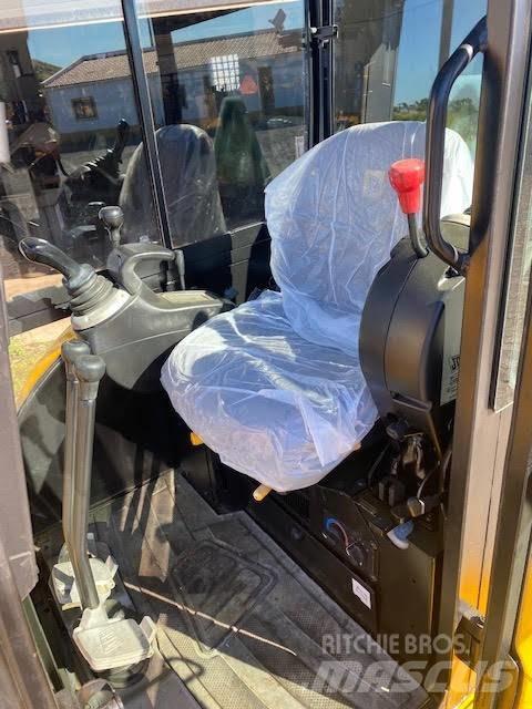 JCB 8035 ZTS 小型挖掘机