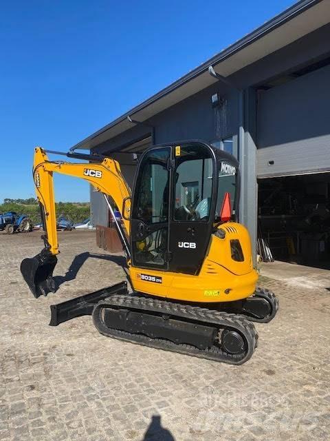 JCB 8035 ZTS 小型挖掘机