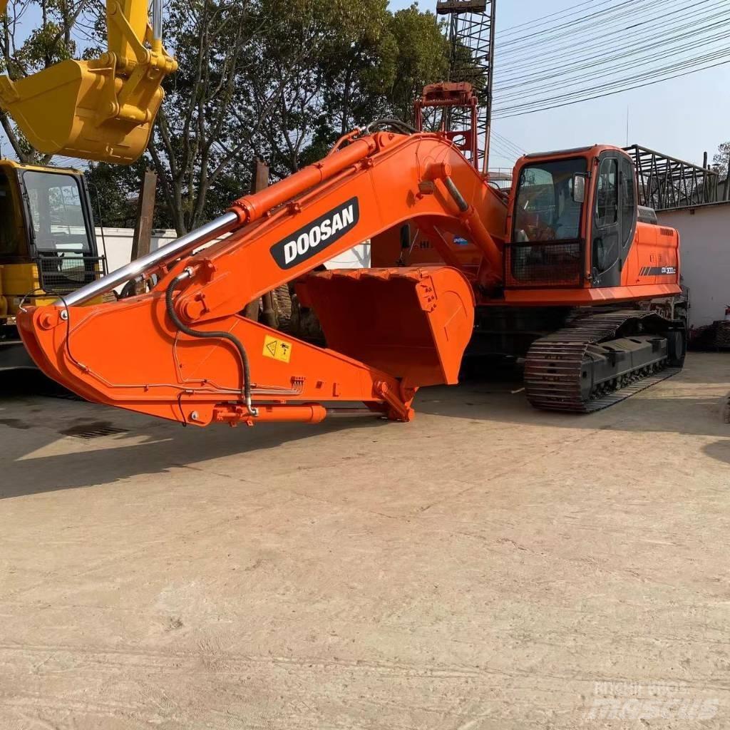 Doosan DX 300 履带挖掘机