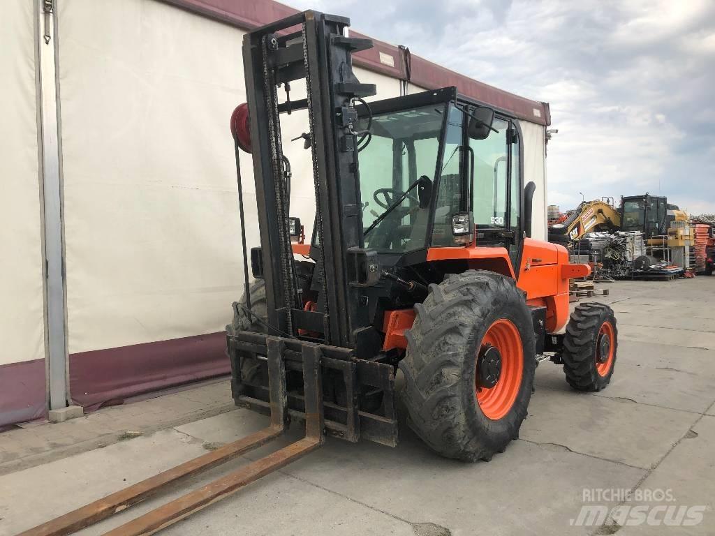 JCB 930-4 越野叉车|叉装车