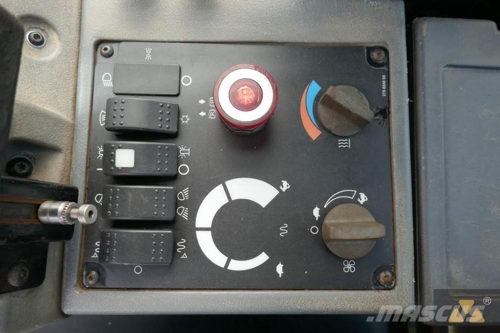 CAT CP76 单轮压路机