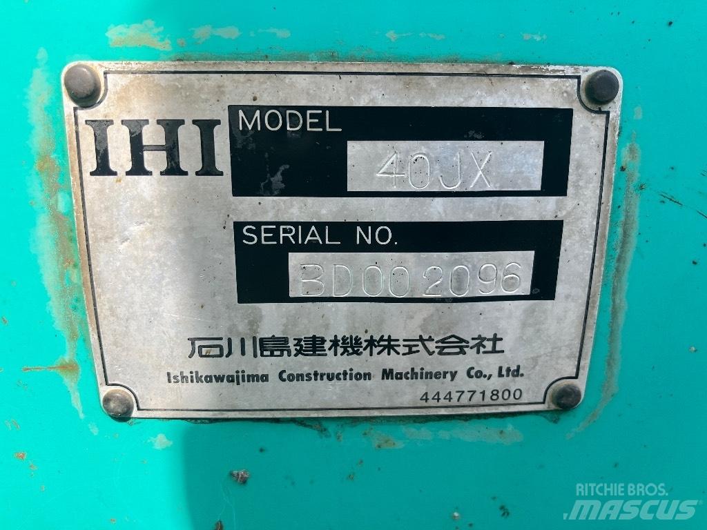 IHI 40 JX 小型挖掘机