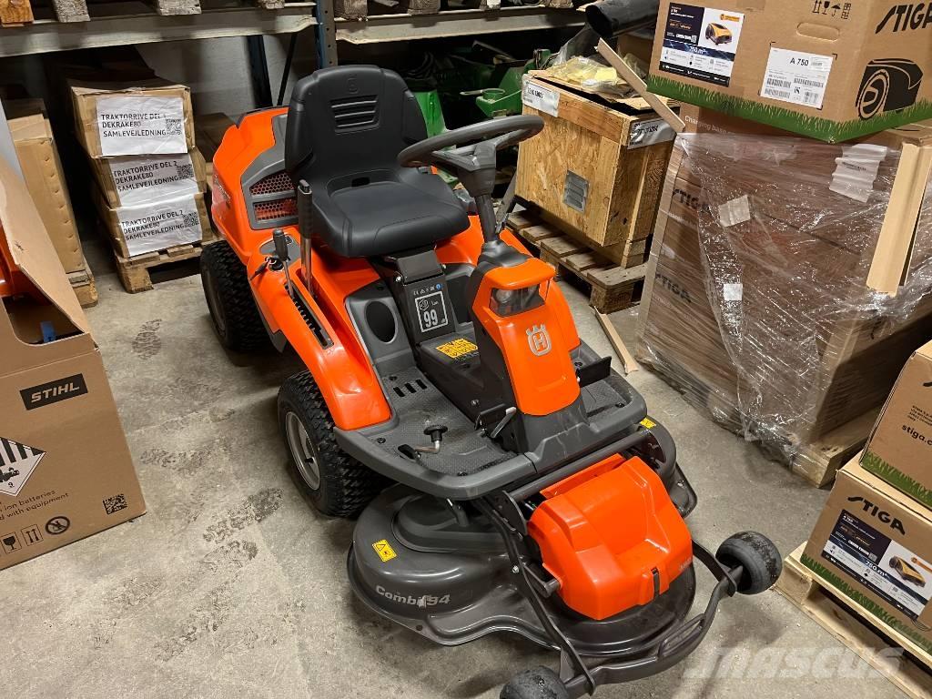 Husqvarna R216T AWD 骑乘式割草机