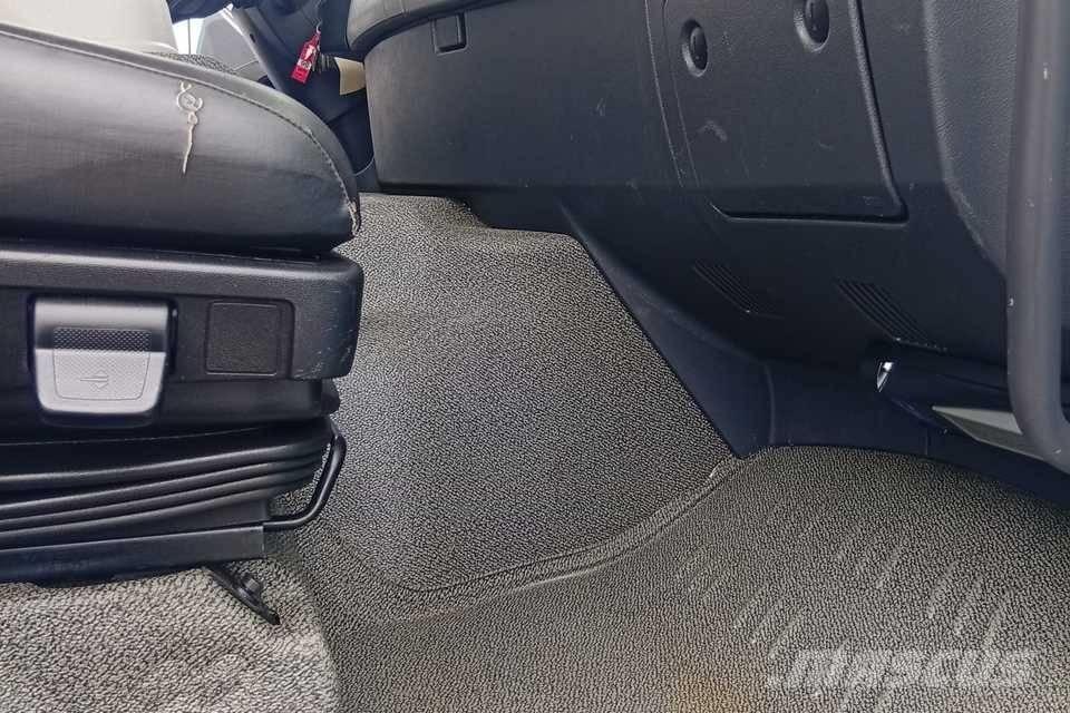 Renault C 320 平板栏板货车