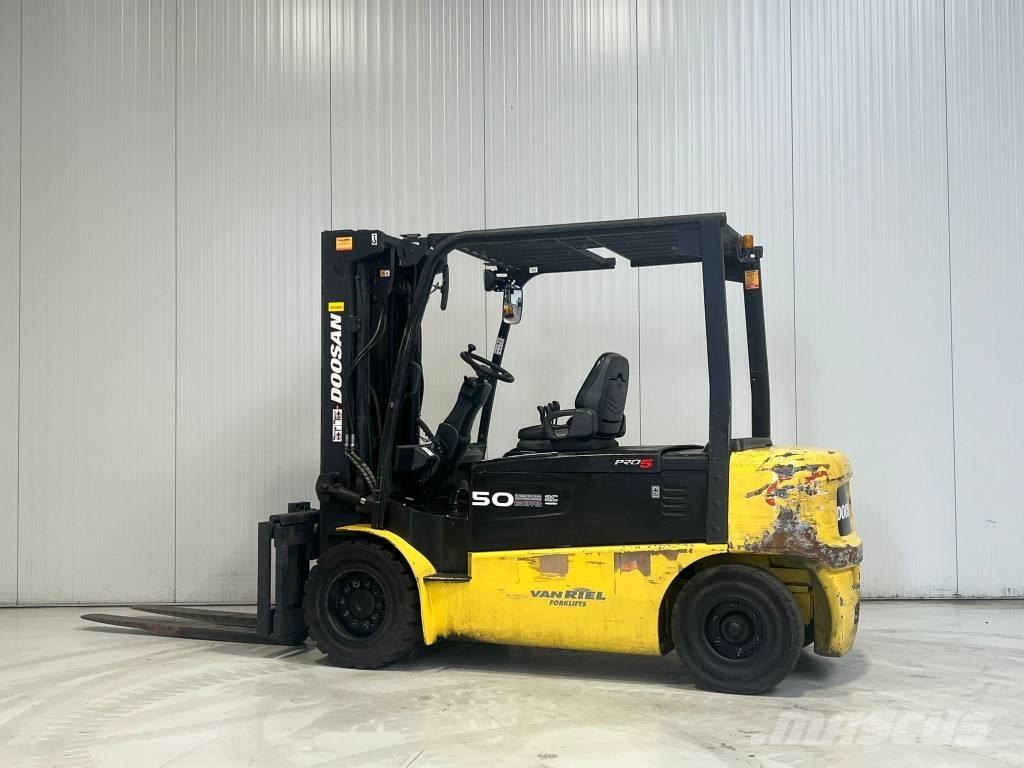 Doosan B50X-5 电动叉车
