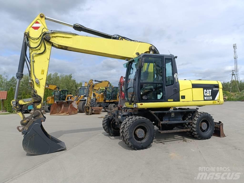 CAT M 322 D 轮式挖掘机