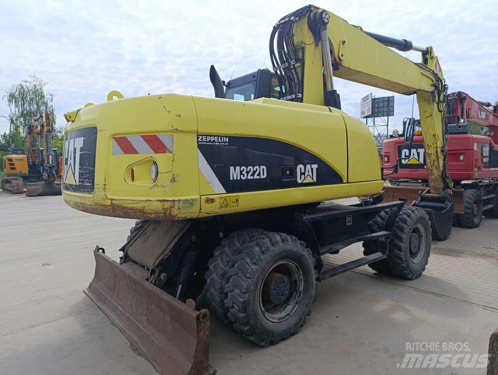 CAT M 322 D 轮式挖掘机
