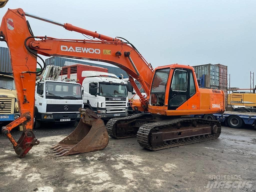 Daewoo Solar 220 LC 履带挖掘机