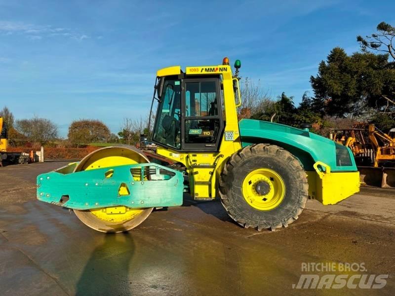 Ammann ASC 110 单轮压路机