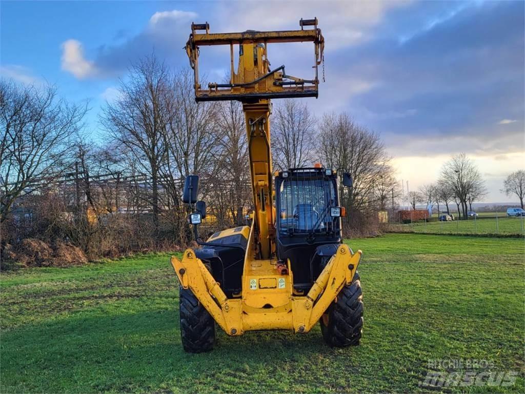 JCB 533-105 直臂高空工作平台