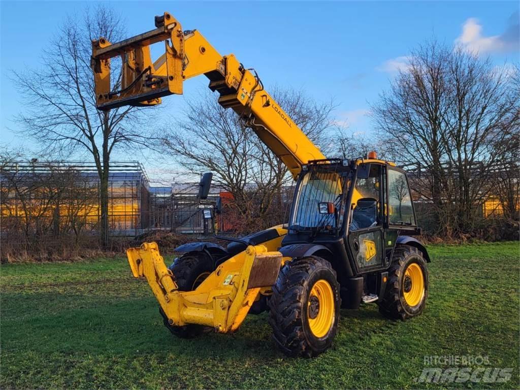 JCB 533-105 直臂高空工作平台