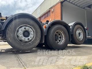Volvo FM 460 工程吊钩车