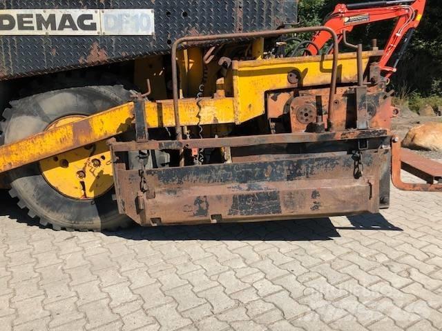 Demag DF 10 沥青摊铺机