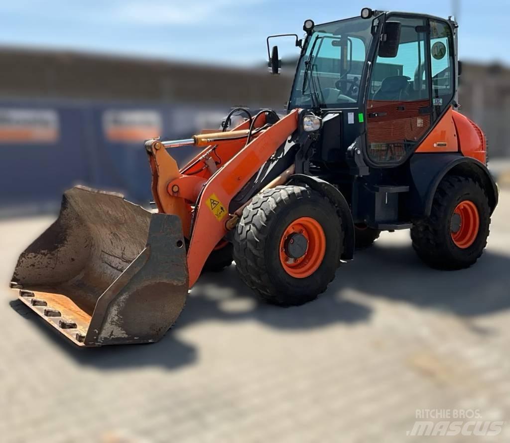 Komatsu WA 80-6 轮式装载机