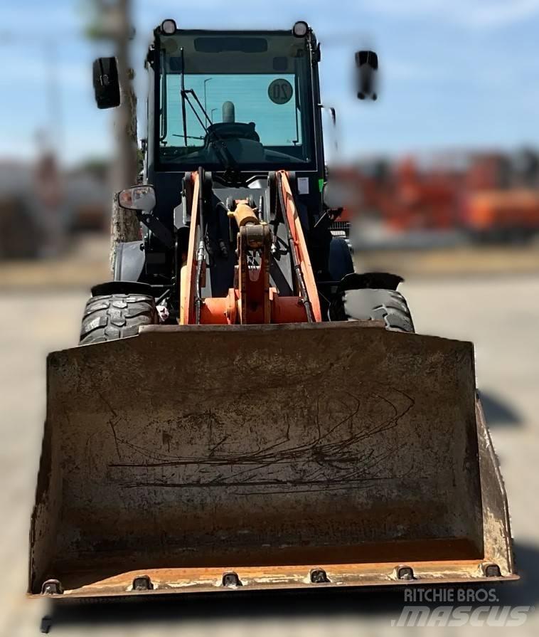 Komatsu WA 80-6 轮式装载机