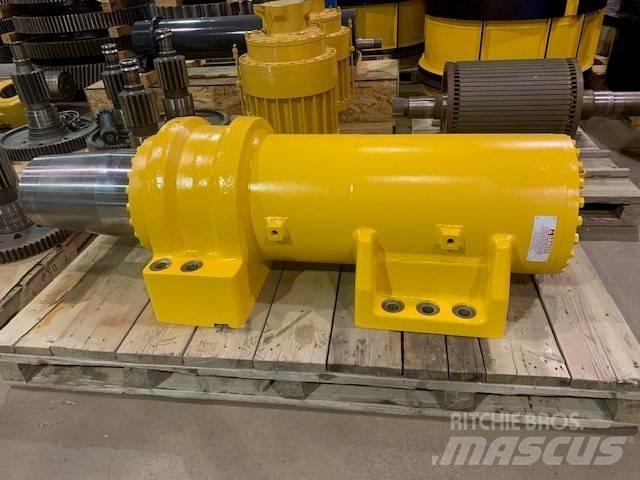 Komatsu 830 E 铰接式自卸车