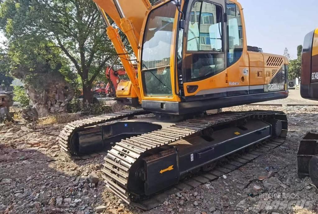 Hyundai R220LC-9S 履带挖掘机