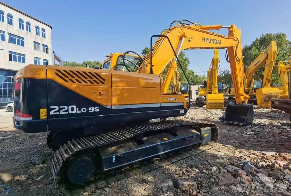 Hyundai R220LC-9S 履带挖掘机