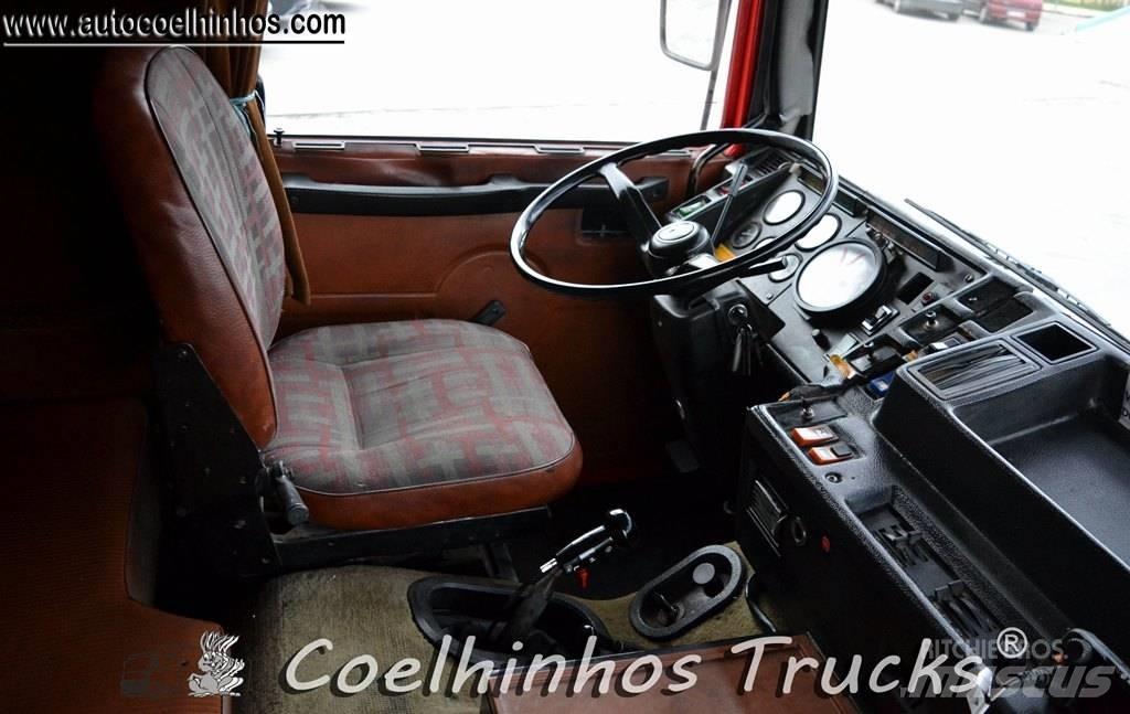 Volvo F10 平板栏板货车