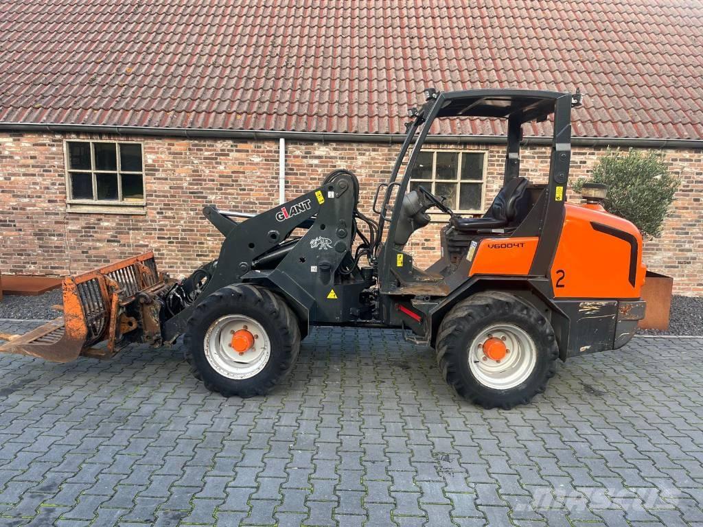 GiANT V 6004 T 小型装载机