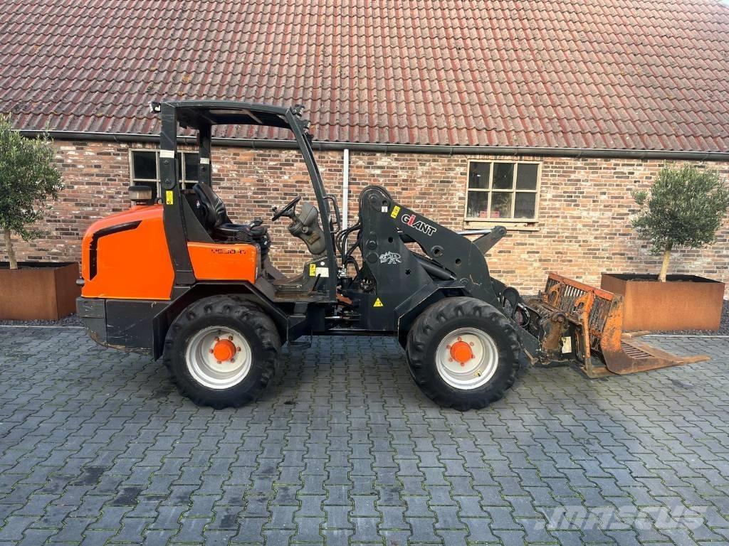GiANT V 6004 T 小型装载机