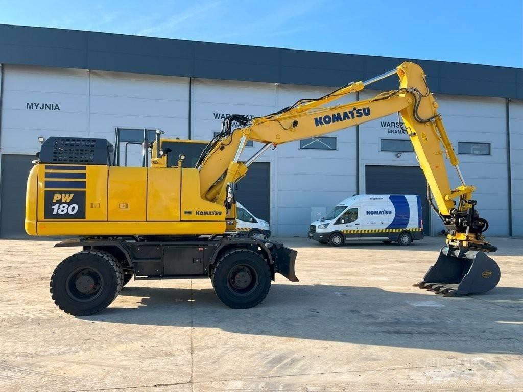 Komatsu PW 180-11 轮式挖掘机