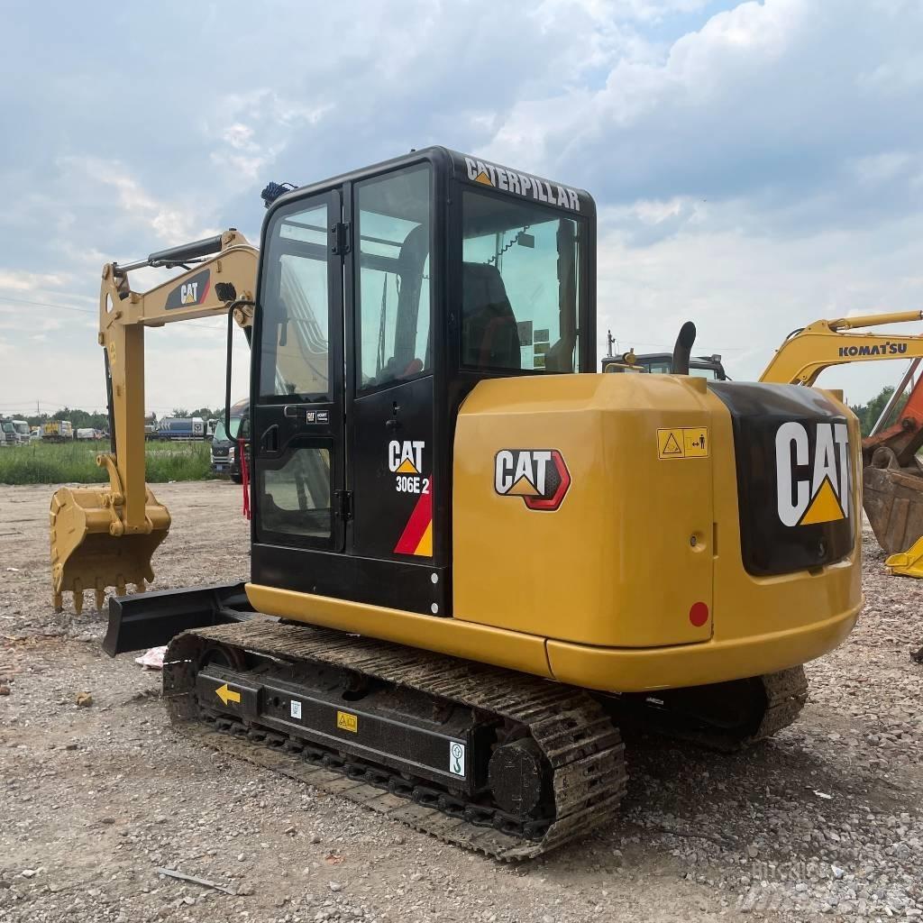 CAT 306E2 小型挖掘机